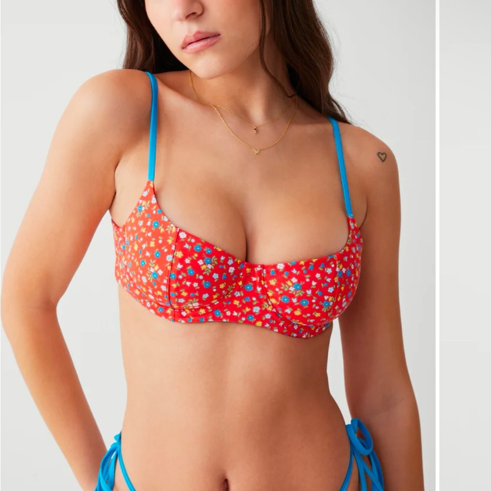NWT Frankie’s bikinis cola bikini top seaside farm